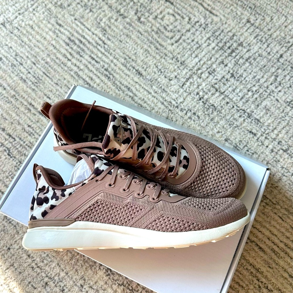 APL Techloom Shoes